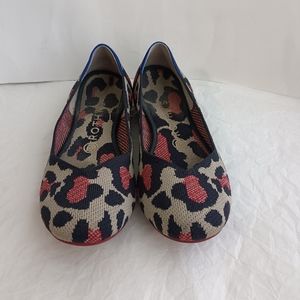 - Rothys the flat red cat size 8 woman’s round toe flat shoes